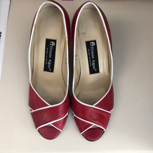 Etienne Aigner Pumps